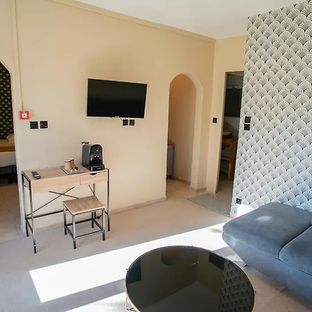 De La * Hyeres